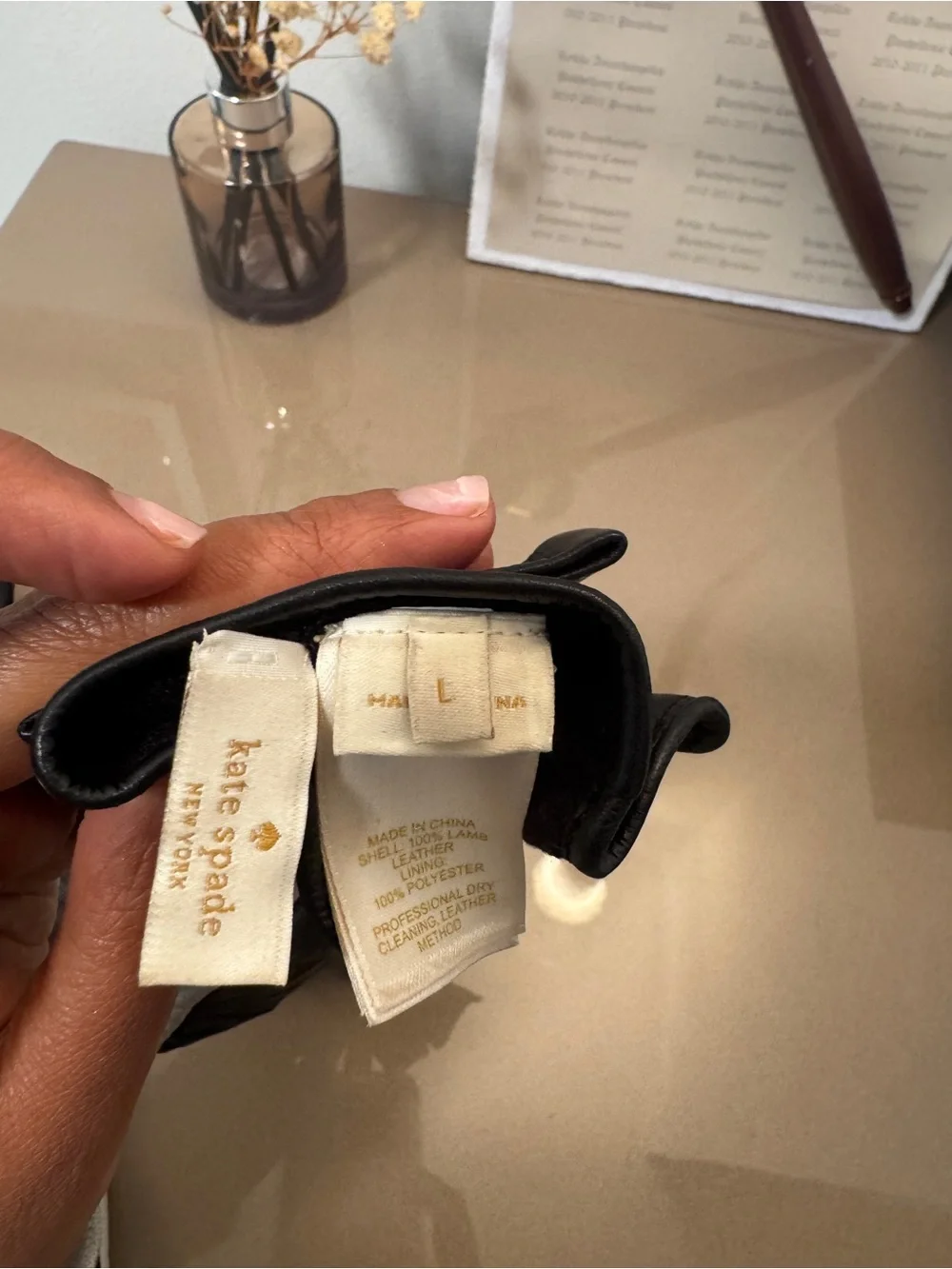 kate spade Two-Tone Leather Gloves in Cream and Black